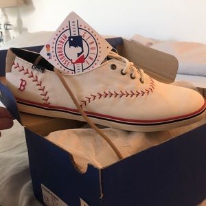 Rare NWT- Boston Red Sox KEDS SIZE 10 Womens